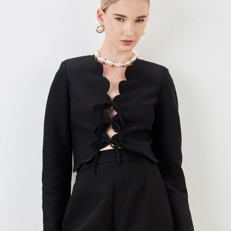 CASAQUETO LÃ COM SEDA LAÇOS