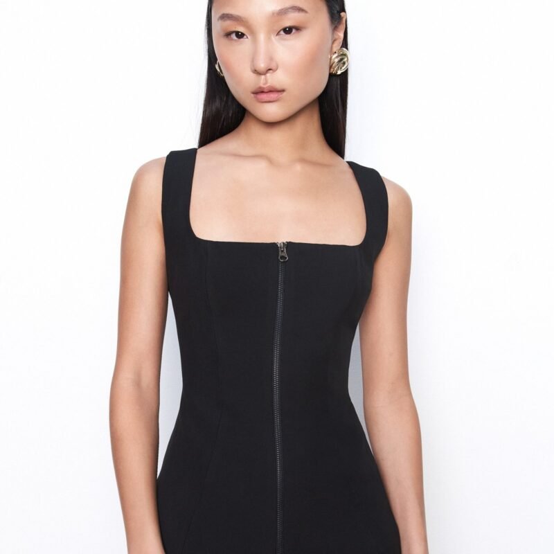 BLUSA RECORTES PEPLUM