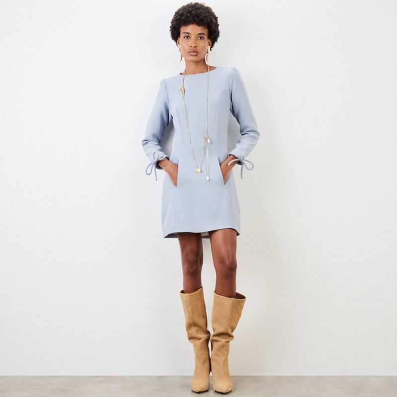 VESTIDO ALFAIATARIA COM BOLSOS E LAÇO NOS PUNHOS